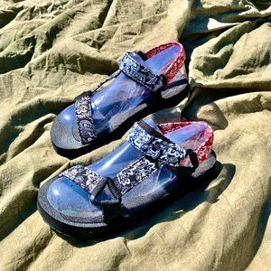 Union Bay sandals, velcro close strap, 8, NWOT